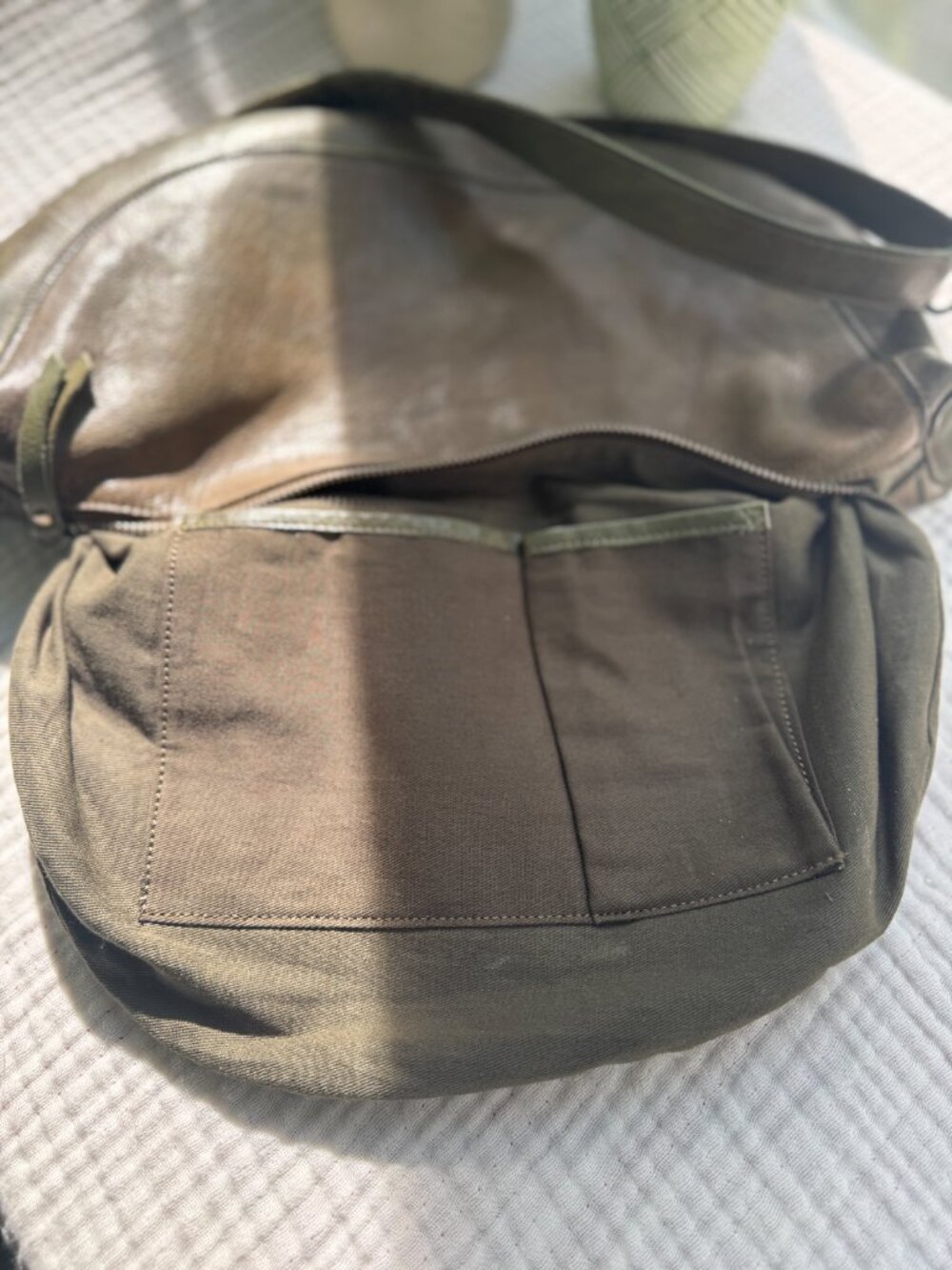 Latico | Callie Leather Sling bag - Picture 3 of 8